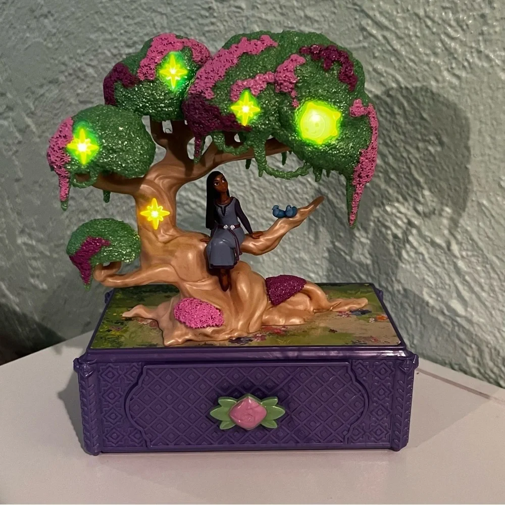 Disney WISH Movie Asha’s Musical Wishing Keepsake Jewelry Box - Picture 1 of 6